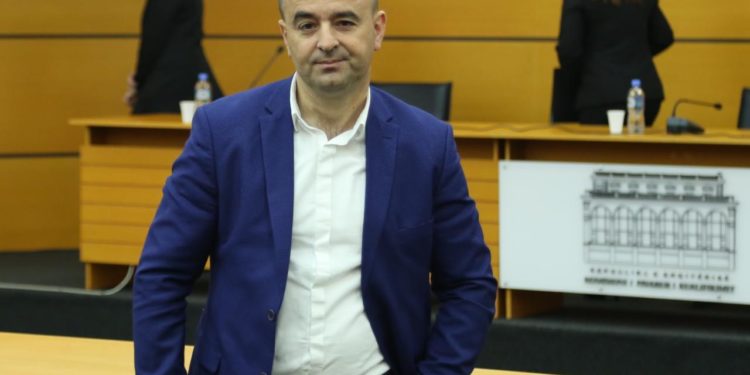 Vettingu, shkarkohet prokurori i Gjirokastrës, Emror Kasaj