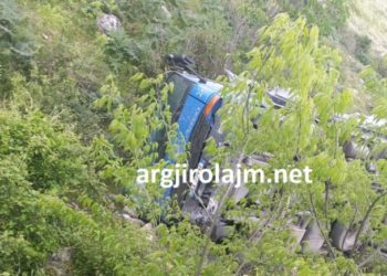 Pamjet nga aksidenti në Jorgucat, shihni ku ka përfunduar kamioni (VIDEO)