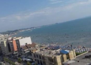 “Dilni nga shtëpitë, lërini dritaret hapur, ulini televizorët në tokë”, paralajmërimi, çfarë do ndodhë nesër në Durrës