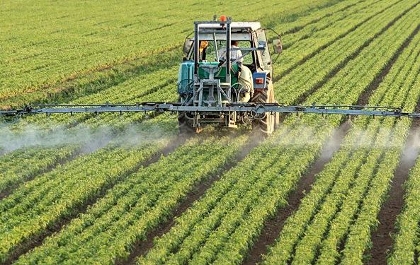 Nafta falas për fermerët po ndahet me pikatore