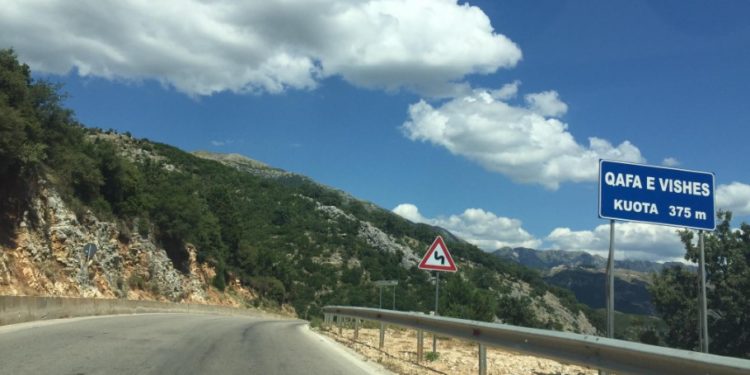 Si ndodhi aksidenti te “kthesa e vdekjes” në Himarë