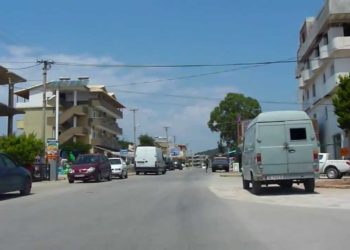 Ksamil, vajza denoncon babain në polici për dhunë