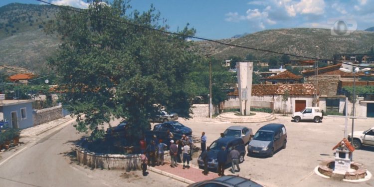 Qesharake/ Kanali vaditës në Shën Vasil në katër vite vetëm tre herë ujë ka çuar në tokat bujqësore