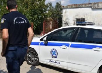 Greqi, shqiptari fsheh “të bardhën” në arush pellushi, arrestohet nga policia
