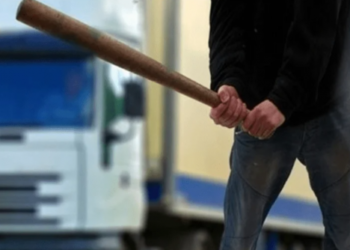 Shqiptarët lënë “nam” në Francë, rrihen me shkop bejsbolli