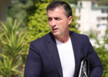 Asambleja e PS, Tërmet Peçi nxiton të takojë komandantin