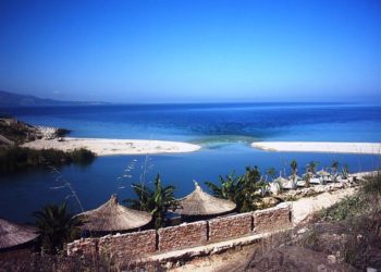 Afera e përvetësimit të truallit 10 mijë m2 në Sarandë, ja kush janë biznesmenët që ngritën skemën me drejtorin e Urbanistikës dhe Kadastrës (VIDEO)