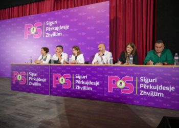 Rama “nxit luftën” mes kandidatëve të PS Gjirokastër (FOTO)