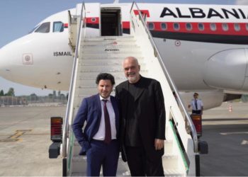 Edi Rama niset për në Kiev