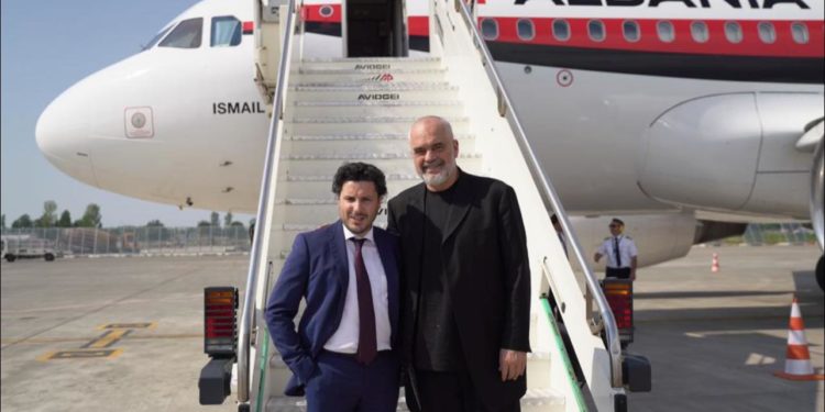 Edi Rama niset për në Kiev