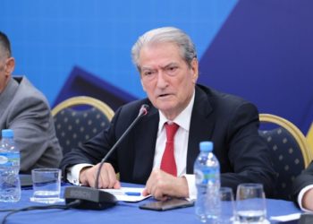 Sali Berisha: Jemi më keq se në vitin 1991, kemi 44 mijë luftëtarë gati për revolta