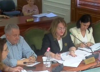 Habit zv.ministrja e Shëndetësisë: Mjekët shqiptarë nuk ikin në Gjermani për pagën, por sepse gjermanët ikin në Zvicër e SHBA