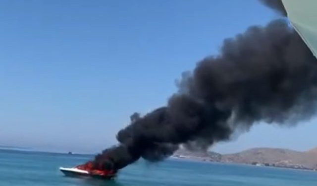 Merr flakë motoskafi në Dhërmi, 31-vjeçari pëson djegie