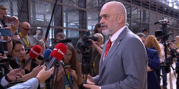 Nervozizmi dinjitoz i Edi Ramës