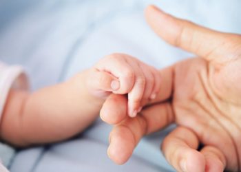 Këta emra janë të ndaluar me ligj tu vendosen fëmijëve në Shqipëri (Lista)