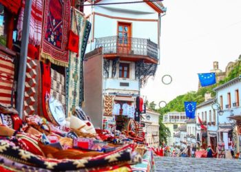 Rregullorja e re e Pazarit të Gjirokastrës, zbardhet letra e kryetarit të bashkisë për bizneset