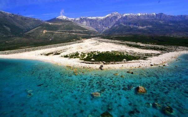 Investitorë strategjik apo ‘hajdutë’ të pronës publike?!