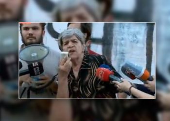 E moshuara në protestë: E mendon Rama çfarë mund të bëjmë ne me 100 mijë lekë?