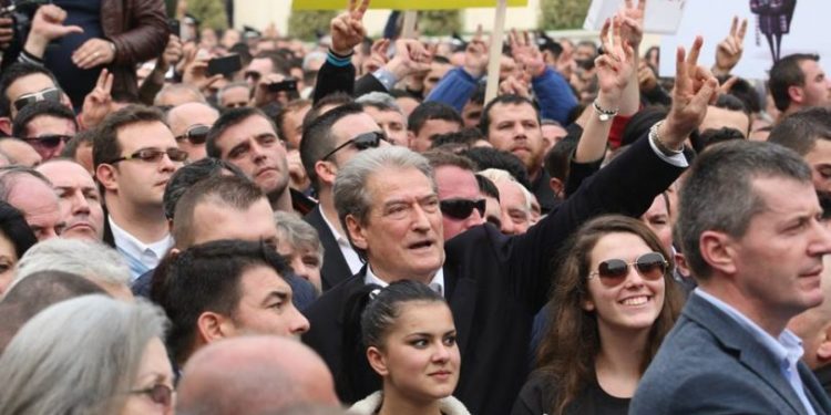 “Përballje me regjimin e Edi Ramës”, njoftohet protesta kombëtare e Sali Berishës
