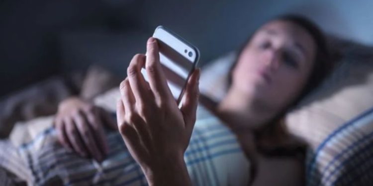 E mbanin celularin në “silent mode”? Pasojat janë të paparashikueshme