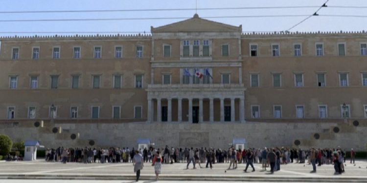 Greqia nevojë urgjente për mbi 250.000 punonjës!