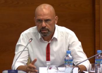 Ylli Manjani mbron Saimir Tahirin, para Berishës: Ajo që i bënë atij është poshtërsi