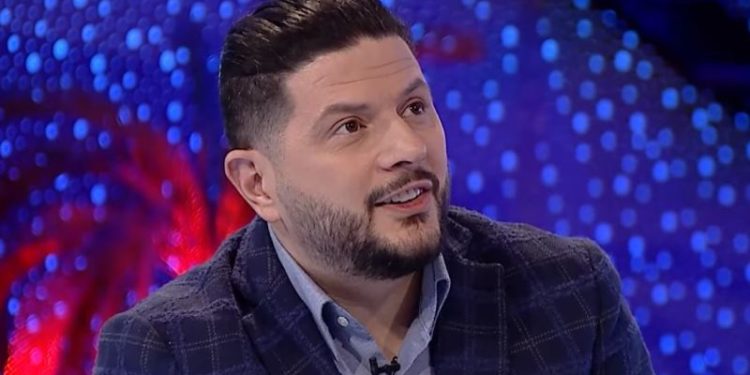 Ermal Mamaqi “shpërthen” kundër zyshës së klasës së parë: Ik q*u, kam 200 punëtorë dhe i mësoj njerëzit si të bëhen të suksesshëm (VIDEO)