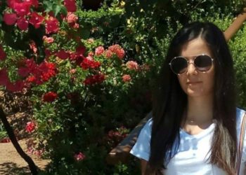 Shpresë për gjetjen e vajzës shqiptare në Greqi, letra misterioze dhe thirrja mes lotëve e babait (VIDEO)