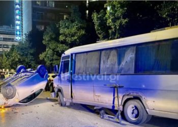 Çmenduri në Selanik, i riu vjedh autobusin dhe në përpjekje për t’u larguar shkakton aksident, përplas këdo që i del përpara