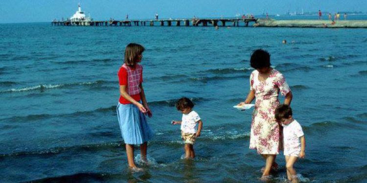 Ksamili nuk njihej fare: Plazhet e preferuara të shqiptarëve para viteve 90, nga “Breshka”, tek tuneli ku ngacmimet mbuloheshin nga britmat