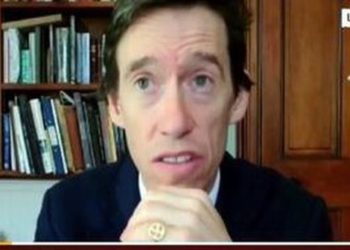 Apeli për ndihmë i ish-deputetit, për të gjetur unazën e tij të humbur të martesës