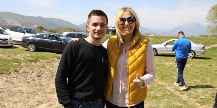 Deputetja e Sarandës mesazh prekës për Armandon: Lotët nuk do të thahen kurrë për ty, parajsa ka ëngjëllin e vet