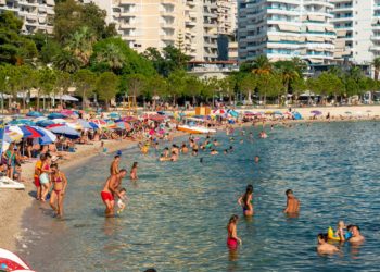 Rama: Plazhet e Sarandës pa asnjë pagesë për pushuesit (FOTO)