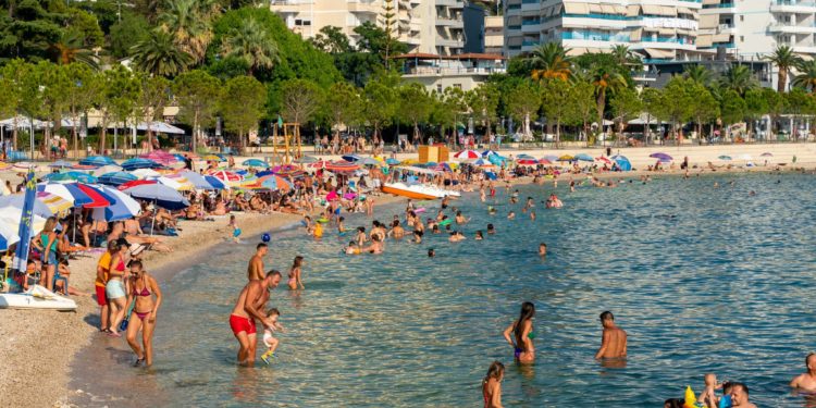 Rama: Plazhet e Sarandës pa asnjë pagesë për pushuesit (FOTO)