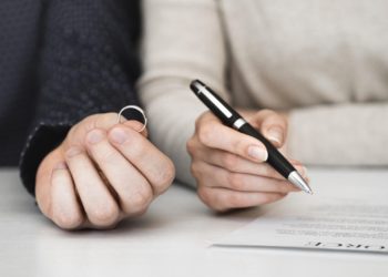 Divorc te noteri/Me aktmarrëveshje palët ndahen me konsensus, shmanget gjykata