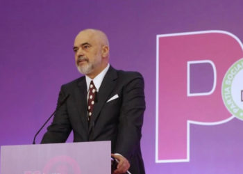 Me muzikë e shumë dashuri, Rama njofton festë të madhe: Në 100-vjetorin e lidhjes me SHBA, Shqipëria u lidh edhe me BE-në