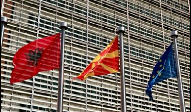 Rama: Krenar që flamuri i Skënderbeut dhe Ismail Qemalit valëvitet në oborrin e Evropës