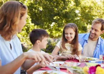 10 arsye të forta pse të rinjtë nuk duan një jetë tradicionale familjare