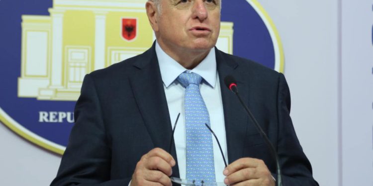 Deputeti i PD akuza për rezolutën e Srebrenicës: Votimi i parregullt, përse nuk përdoret sistemi elektronik?!