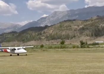 Pas 30 vitesh ulen në pistën e Gjirokastrës avionë sportiv