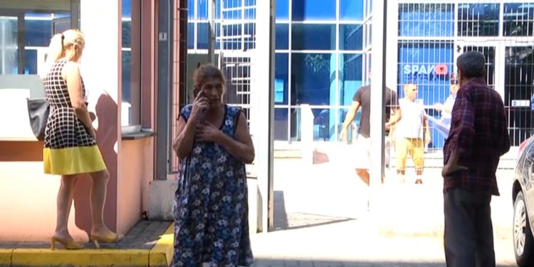 Jeton duke mbledhur kanaçe, por me letra e kanë bërë pronare të një prej kompanive të lidhura me inceneratorët, gruaja shkon vetë në SPAK
