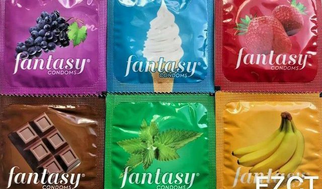 Si po kthehen në “drogë” prezervativët me shije në Indi