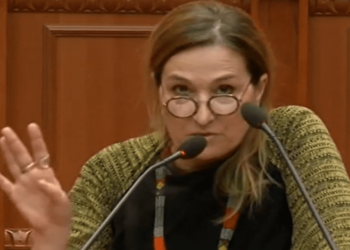 Deputetja e PD: Boll ja ndollët vdekjen Sali Berishës, ai do bëhet një pemë kur të vdesë