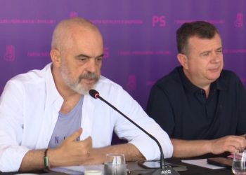 Rama acarohet me Kryebashkiaken: Boll se të nxorra jashtë!