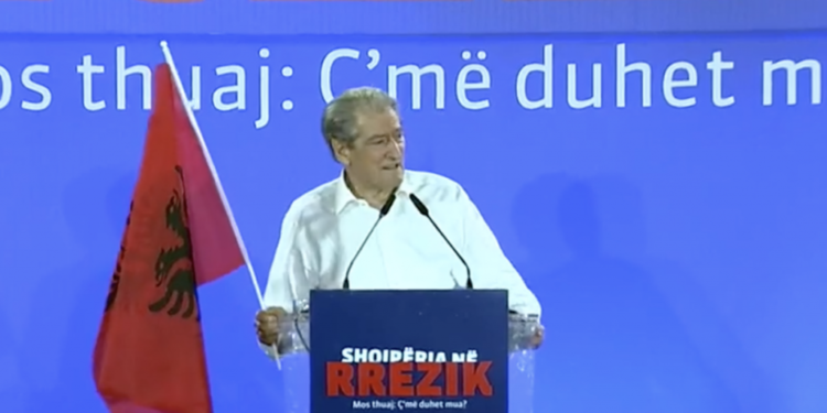 Berisha mesazh Ramës në protestë: Ne të dy sot jemi armiq