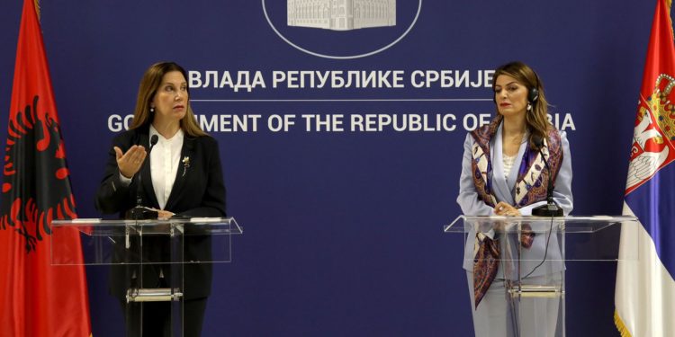 Mirela Kumbaro në Beograd i “kthen” vizitën ministres serbe: Turizmi i jep kuptim Ballkanit të Hapur