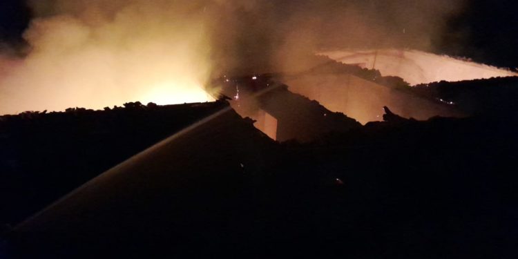 Shkrumbohet shtëpia në Kolonjë të Gjirokastrës, dalin pamjet (FOTO)