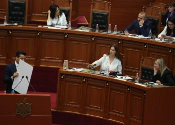 “Sherr” për Butrintin/ Shehaj përplasjet me Kumbaron: Pas resortit luksoz fshihen të afërm të Damian Gjiknurit. Ministrja: Po përgojoni biznesmenë që punojnë