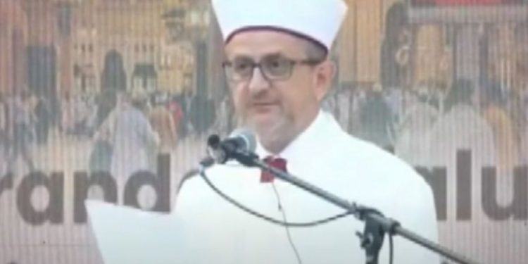 Hoxha shqiptar: Martohuni me ata që doni, fajdet, gjakmarrja dhe kamata janë haram