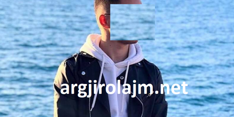 Hekurat e kalçetos e zunë poshtë, ky është i riu nga Lazarati që humbi jetën në Sarandë
